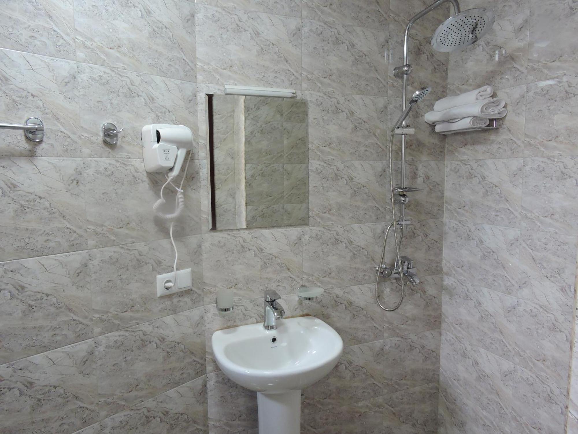 Hotel Brick House Тбилиси Екстериор снимка