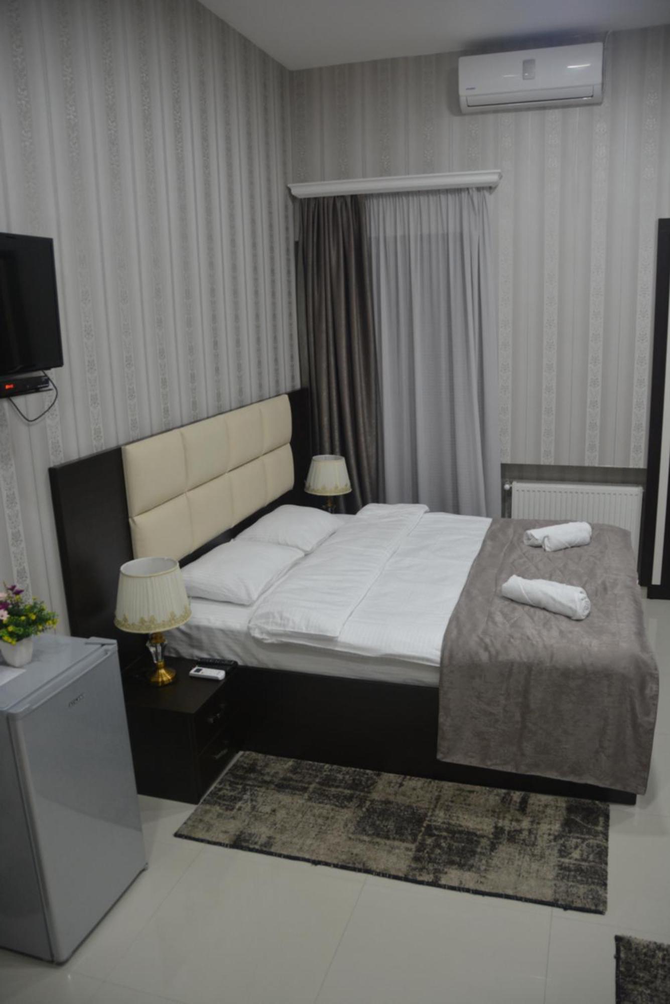Hotel Brick House Тбилиси Екстериор снимка