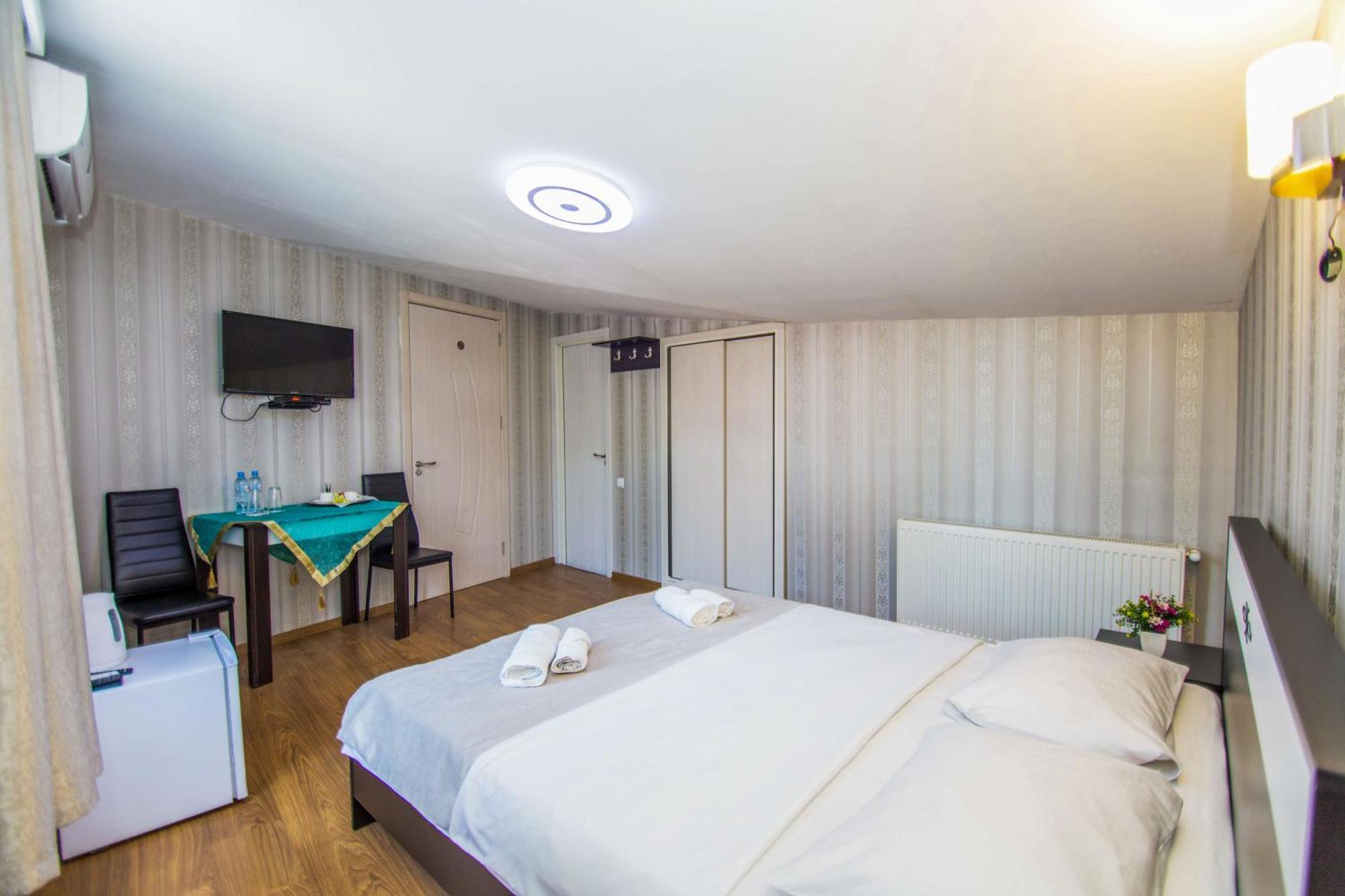 Hotel Brick House Тбилиси Екстериор снимка