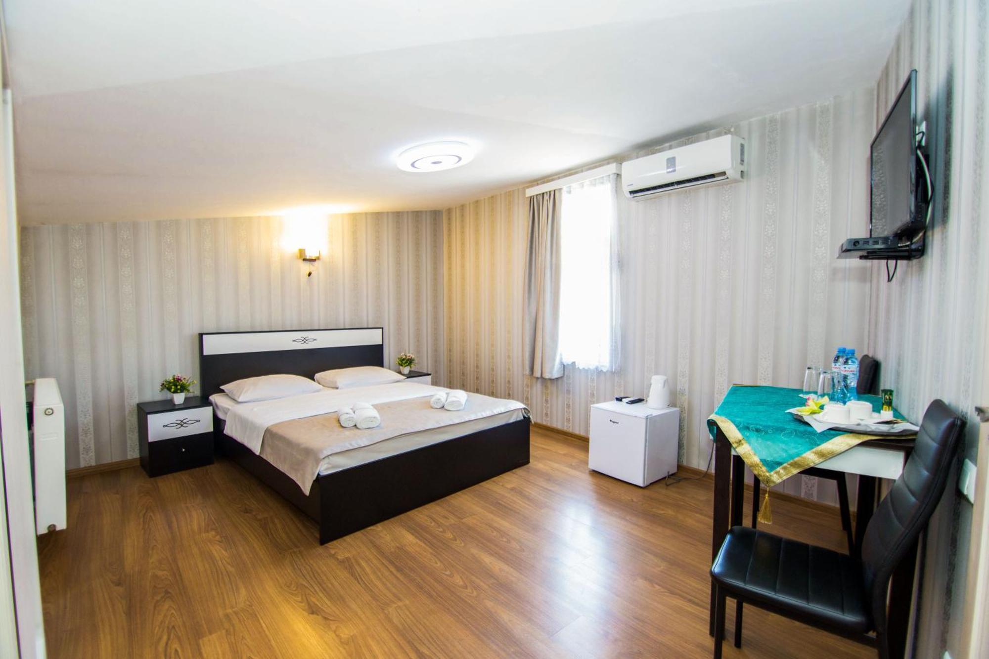 Hotel Brick House Тбилиси Екстериор снимка